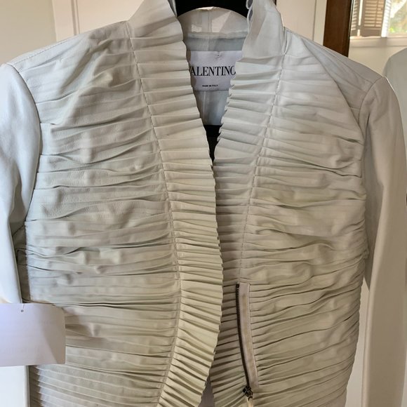 Valentino runway white pleated leather Jacket with silk tulle lining US 4 6 - Picture 6 of 13